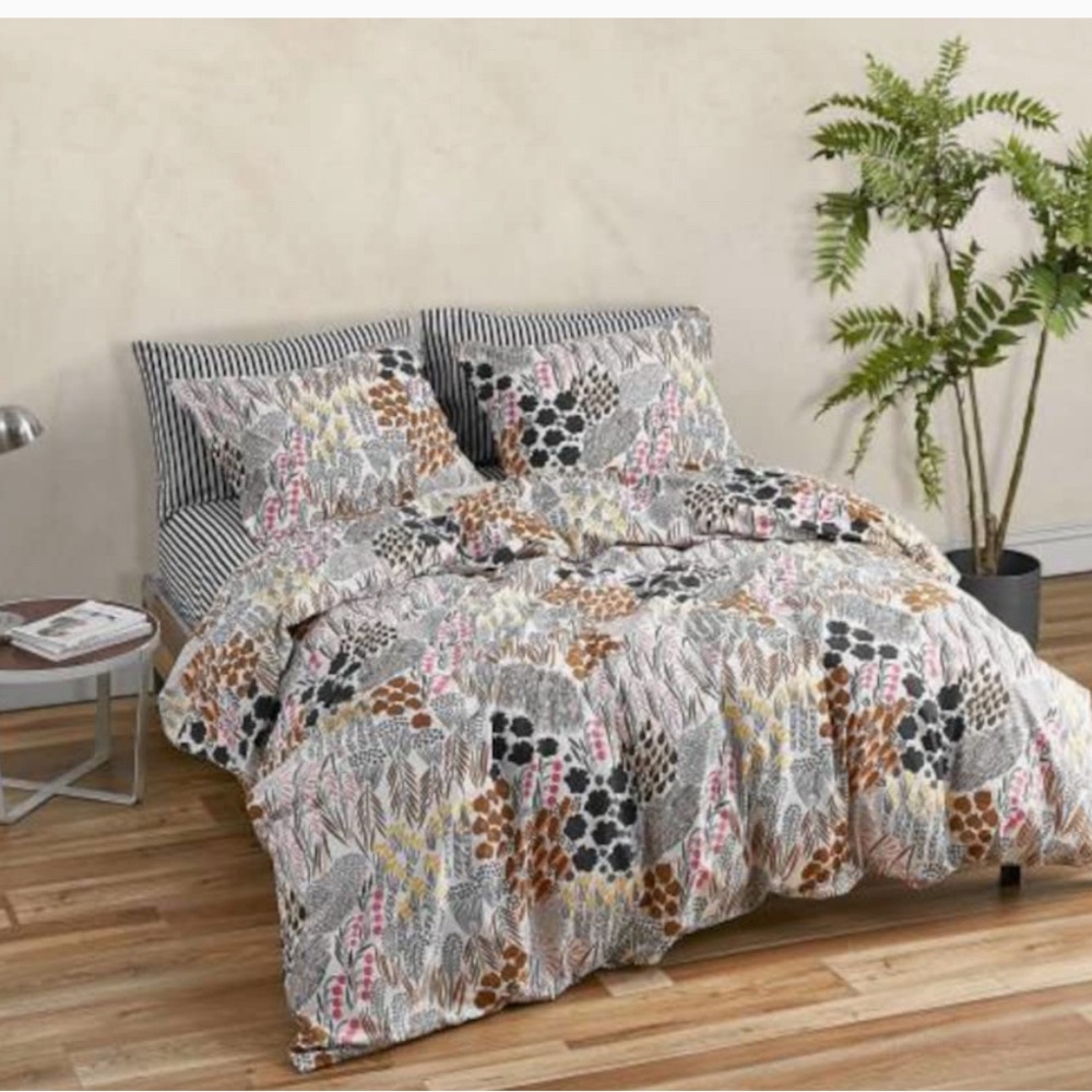 Marimekko Pieni Letto Modern Natural Cotton Mid-Century Queen Duvet w/shams - Picture 4 of 4